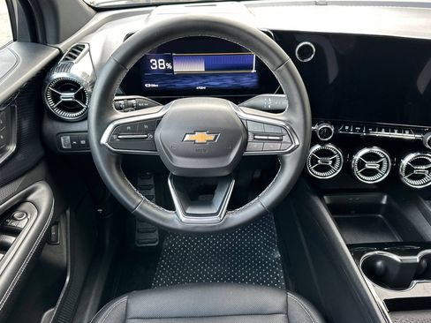 Used 2026 Chevrolet Blazer EV LT FWD image 17