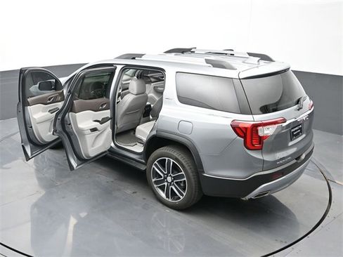 Used 2023 GMC Acadia SLT w/ Technology Package image 25
