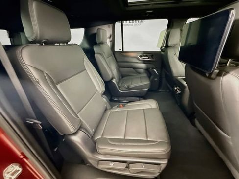 Used 2025 GMC Yukon XL Denali w/ Denali Reserve Package AWD/4WD image 32