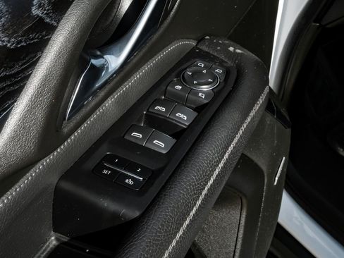 Used 2021 GMC Yukon XL Denali image 49