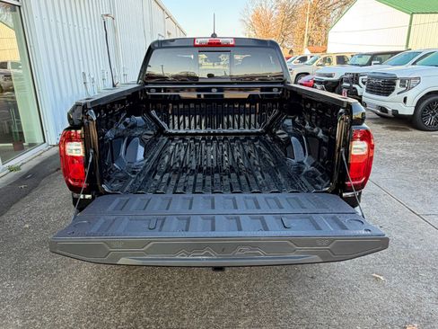 New 2026 GMC Canyon Elevation w/ Convenience Package image 21