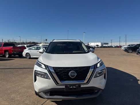 Certified 2021 Nissan Rogue SL image 2