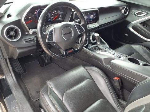 Used 2020 Chevrolet Camaro SS RWD image 11