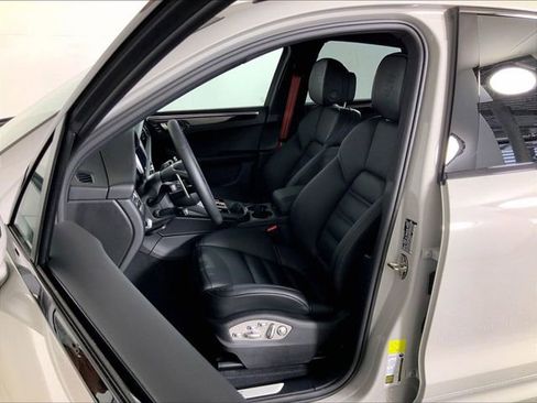 New 2026 Porsche Macan S AWD/4WD image 5