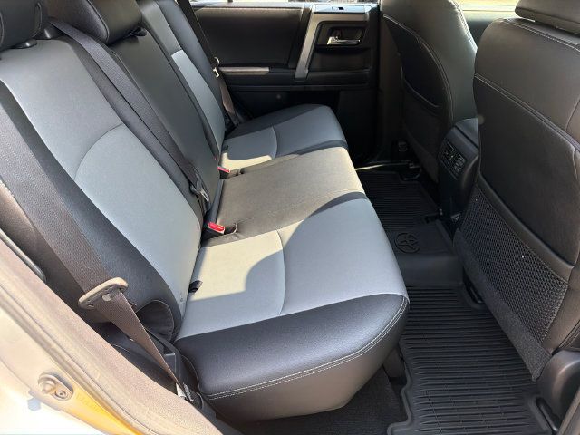 Used 2021 Toyota 4Runner SR5 Premium w/ Moonroof Package AWD/4WD image 17