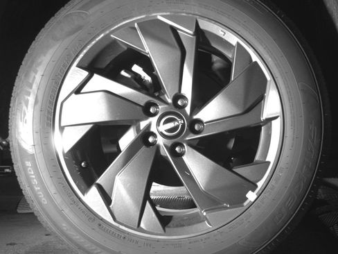 Used 2025 Nissan Rogue SV FWD image 15