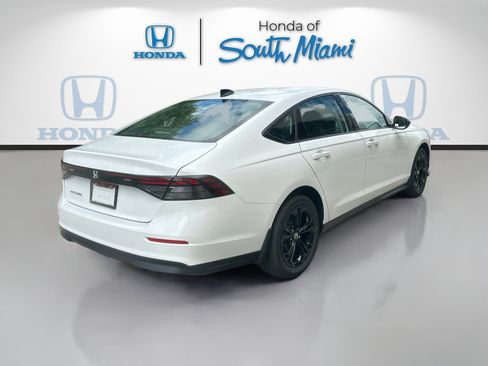 New 2025 Honda Accord SE image 6