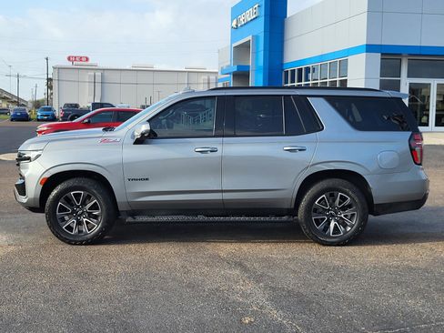 Used 2023 Chevrolet Tahoe Z71 w/ Luxury Package AWD/4WD image 2