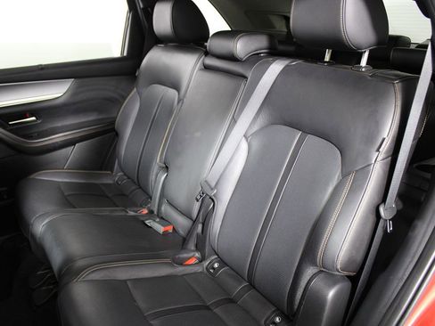 Used 2024 MAZDA CX-90 3.3 Turbo w/ Preferred Plus AWD/4WD image 31