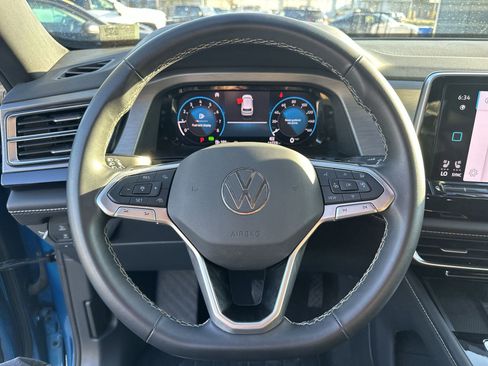 Used 2024 Volkswagen Atlas Cross Sport SE FWD image 11