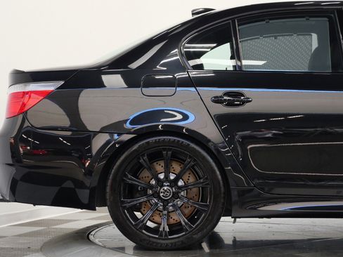 Used 2006 BMW M5 RWD image 51