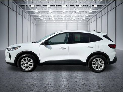 Used 2025 Ford Escape Active AWD/4WD image 9