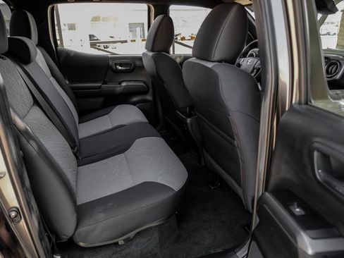 Used 2023 Toyota Tacoma TRD Sport AWD/4WD image 47