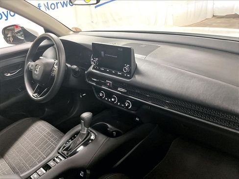 Used 2023 Honda HR-V LX image 14