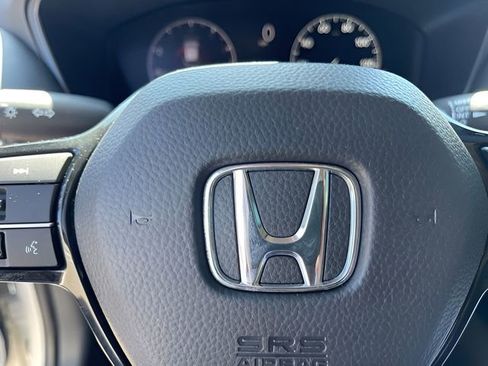 Used 2023 Honda HR-V EX-L image 18