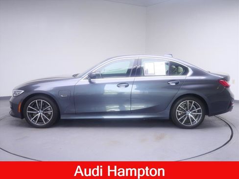 Used 2022 BMW 330e xDrive w/ Convenience Package AWD/4WD image 13