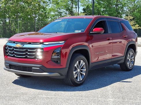 Used 2025 Chevrolet Equinox LT w/ Safety and Technology Package FWD image 6