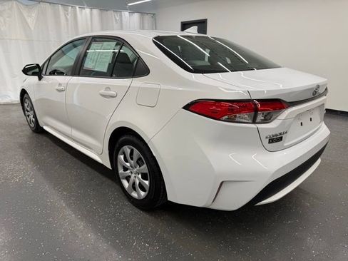 Used 2020 Toyota Corolla LE image 4