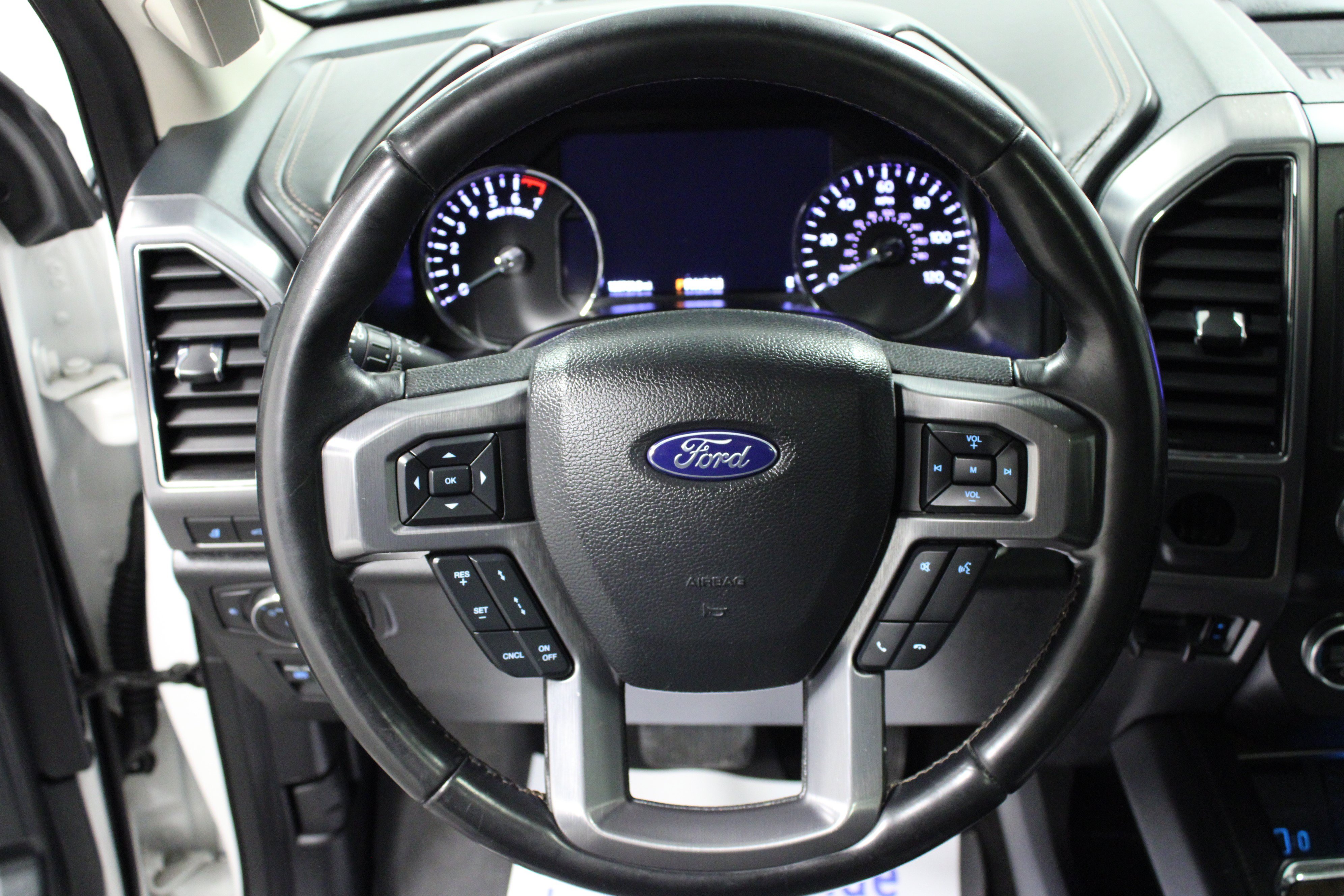 Used 2020 Ford Expedition Platinum AWD/4WD image 18