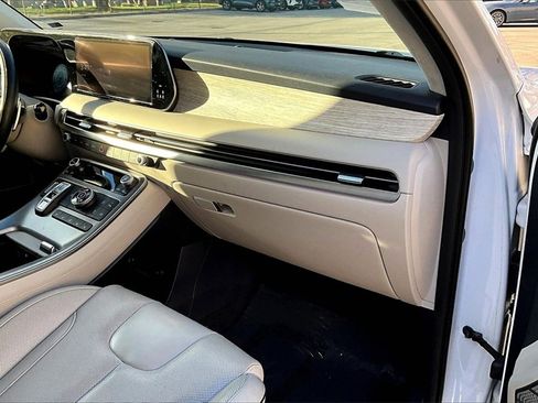 Used 2024 Hyundai Palisade Calligraphy image 15