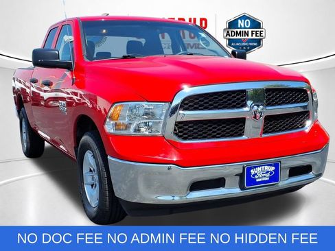 Used 2024 RAM 1500 Classic SLT AWD/4WD image 3