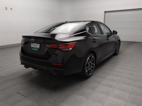 Used 2025 Nissan Sentra SR FWD image 9