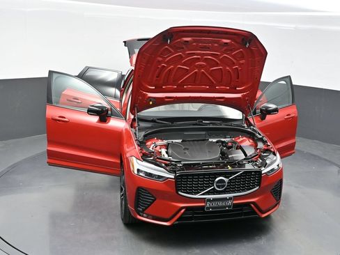 Used 2024 Volvo XC60 B5 Plus AWD/4WD image 39