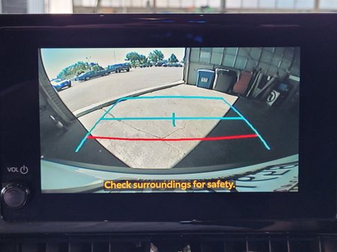 Used 2024 Toyota Corolla Cross LE FWD image 12