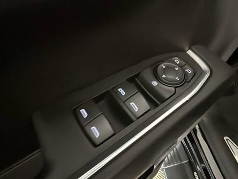 Used 2024 Chevrolet Silverado 1500 LT AWD/4WD image 11