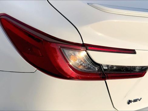 Used 2025 Toyota Camry SE FWD image 28