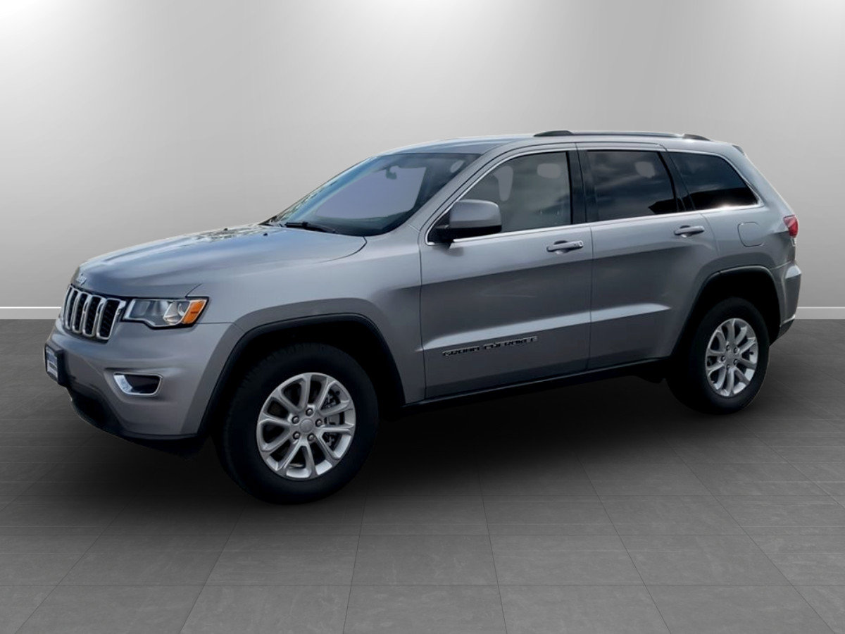 Used 2021 Jeep Grand Cherokee Laredo AWD/4WD image 3