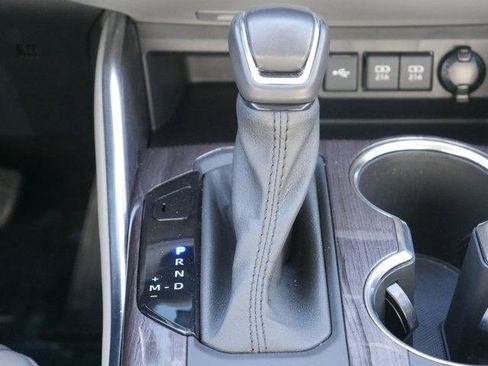 Used 2021 Toyota Highlander Limited image 23