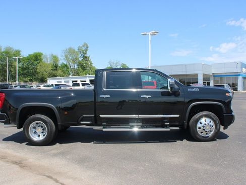 New 2026 Chevrolet Silverado 3500 High Country w/ High Country Premium Package image 10