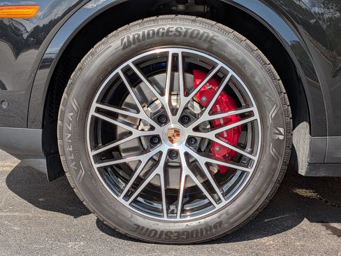 Certified 2026 Porsche Cayenne S AWD/4WD image 38