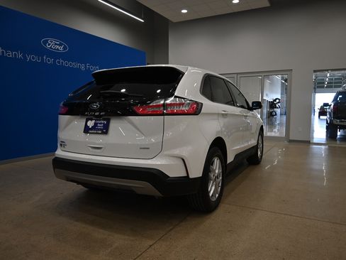 Certified 2023 Ford Edge SEL image 8