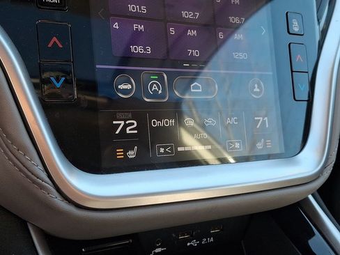 Used 2020 Subaru Outback Premium image 16