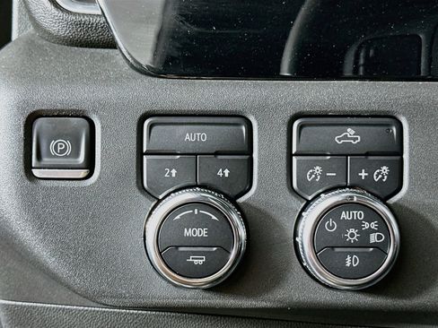 Used 2022 GMC Sierra 1500 Elevation AWD/4WD image 16