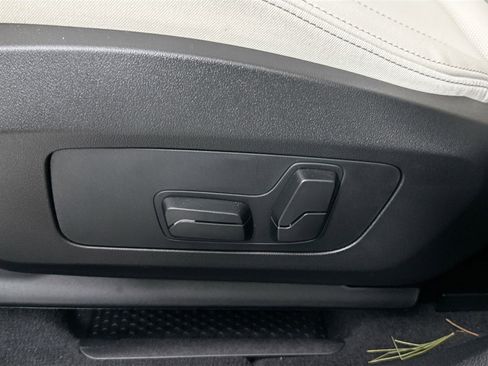 New 2026 BMW X2 xDrive28i w/ Technology Package image 18