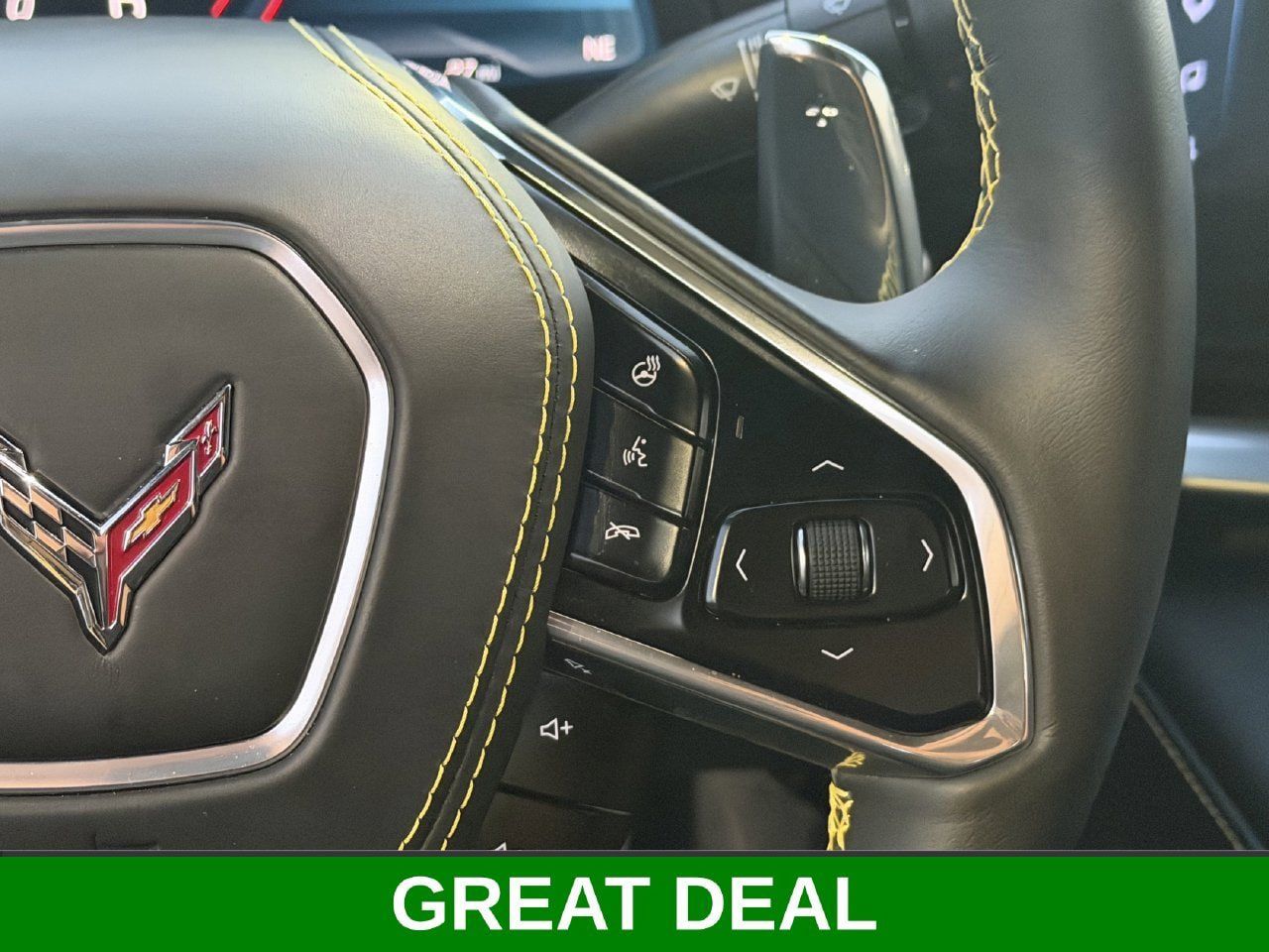 Used 2025 Chevrolet Corvette Stingray Premium Cpe w/ Z51 Performance Package RWD image 11