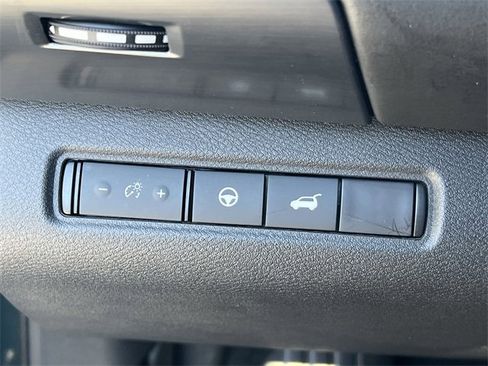 Certified 2023 Nissan Pathfinder SL w/ SL Premium Package image 16