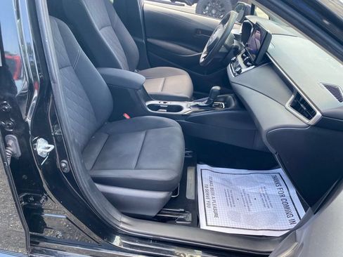Used 2023 Toyota Corolla LE w/ LE Convenience Package FWD image 18