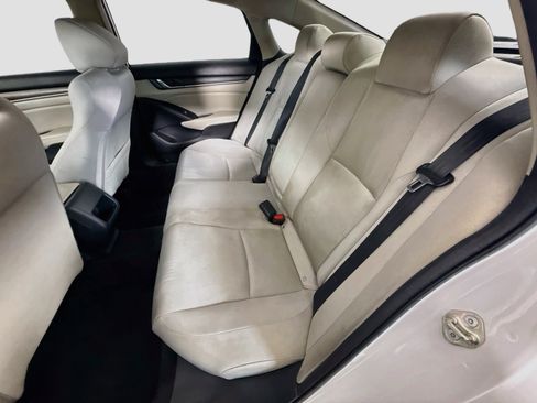 Used 2018 Honda Accord LX image 25