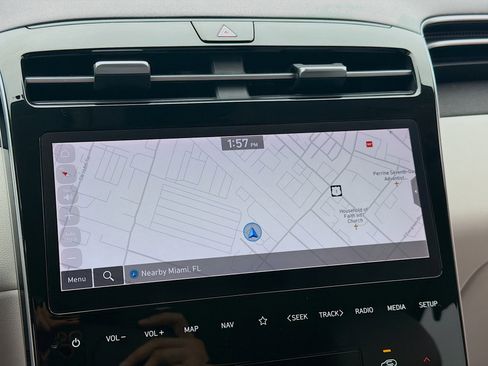 Used 2022 Hyundai Tucson Limited image 11