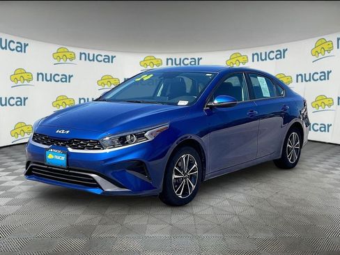Used 2024 Kia Forte LXS w/ LXS Technology Package FWD image 3
