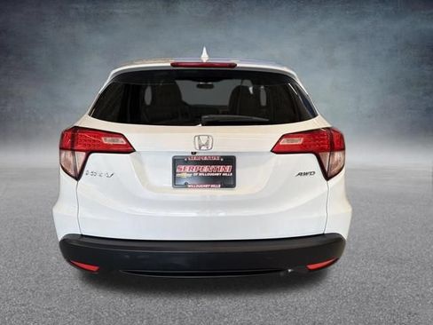 Used 2018 Honda HR-V EX image 8