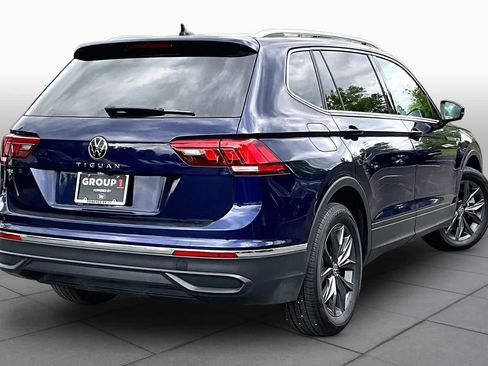 Used 2023 Volkswagen Tiguan SE w/ Panoramic Sunroof Package FWD image 13