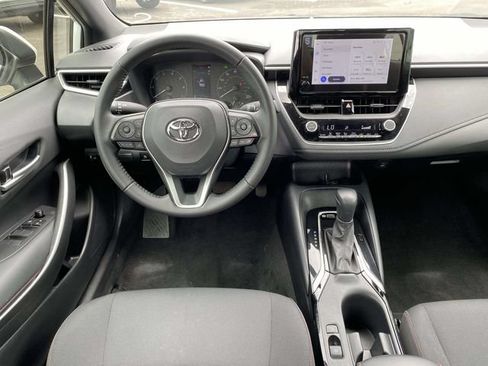 Used 2025 Toyota Corolla SE FWD image 5