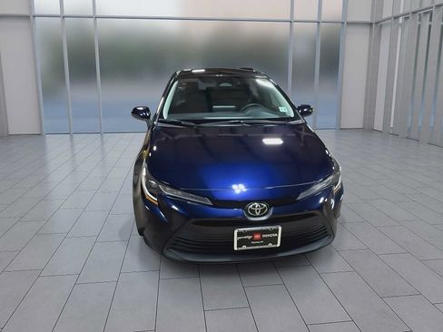 Used 2023 Toyota Corolla LE w/ Carpet Mat Package (TMS) FWD image 3