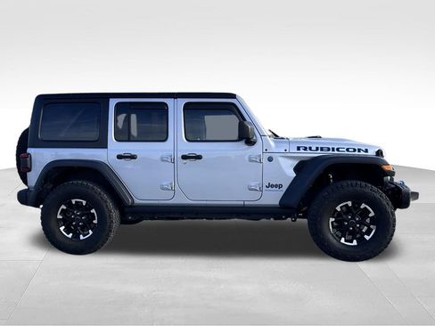 Used 2024 Jeep Wrangler Unlimited Rubicon 4xe w/ Capability Package AWD/4WD image 7