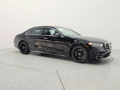 New 2026 Mercedes-Benz S 580e 4MATIC Sedan image 3